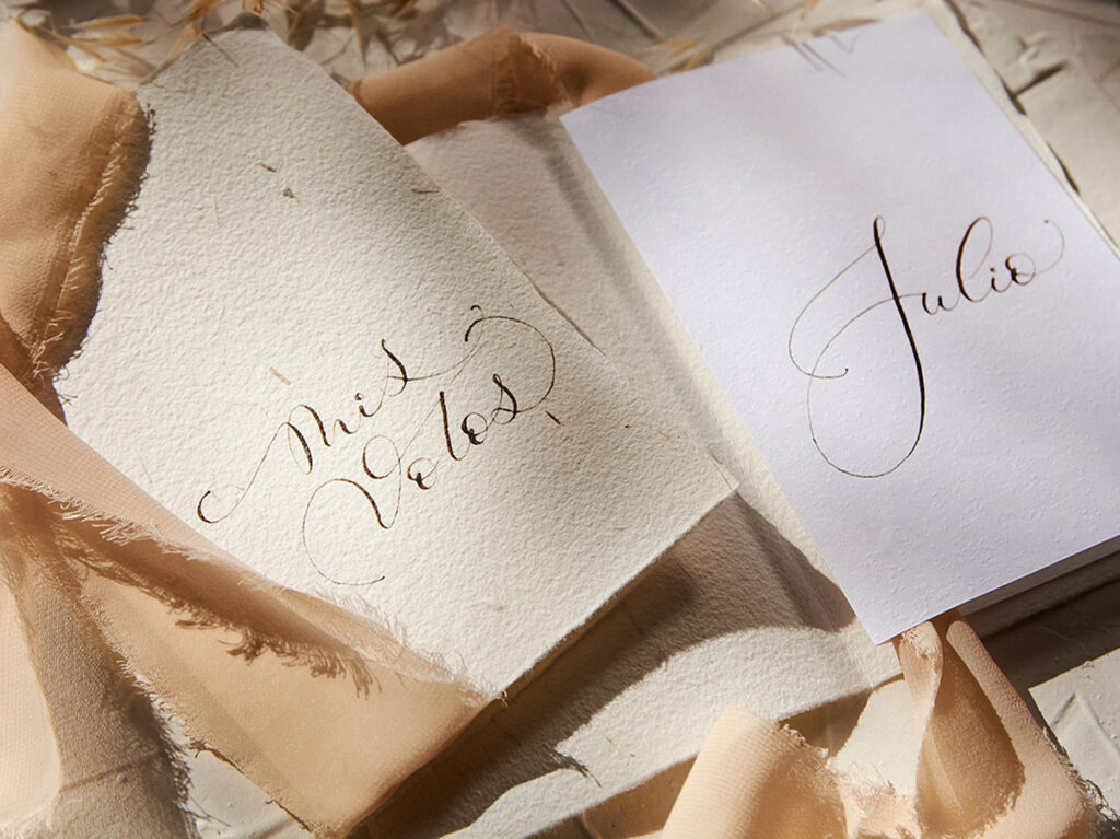 Cuaderno votos matrimoniales caligrafia a mano papel y encuadernación artesanal