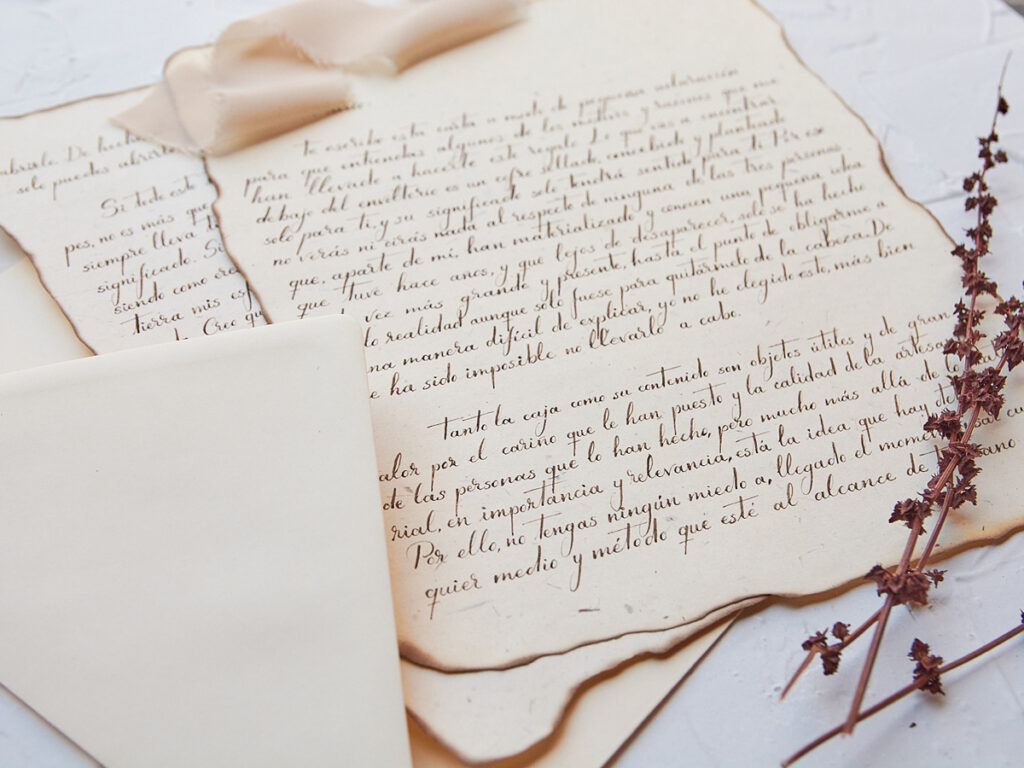 Regalo boda carta con texto caligrafiado a mano con pluma